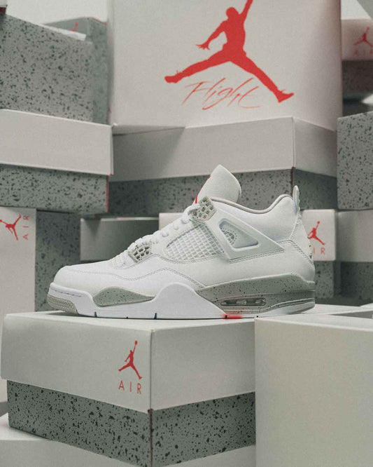 Air Jordan 4 Retro Classic Sneakers