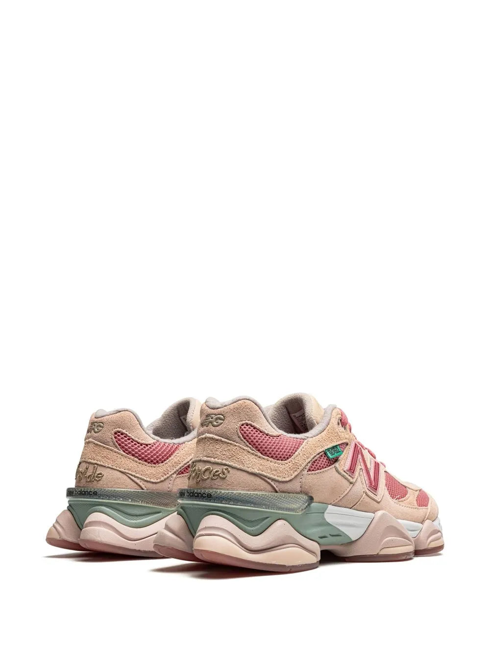 New Balance 9060 (Pink)
